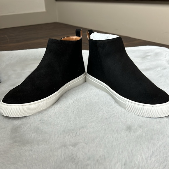 JCREW NWOT black faux suede high-top sneaker/boots size 6.5 - Picture 2 of 6